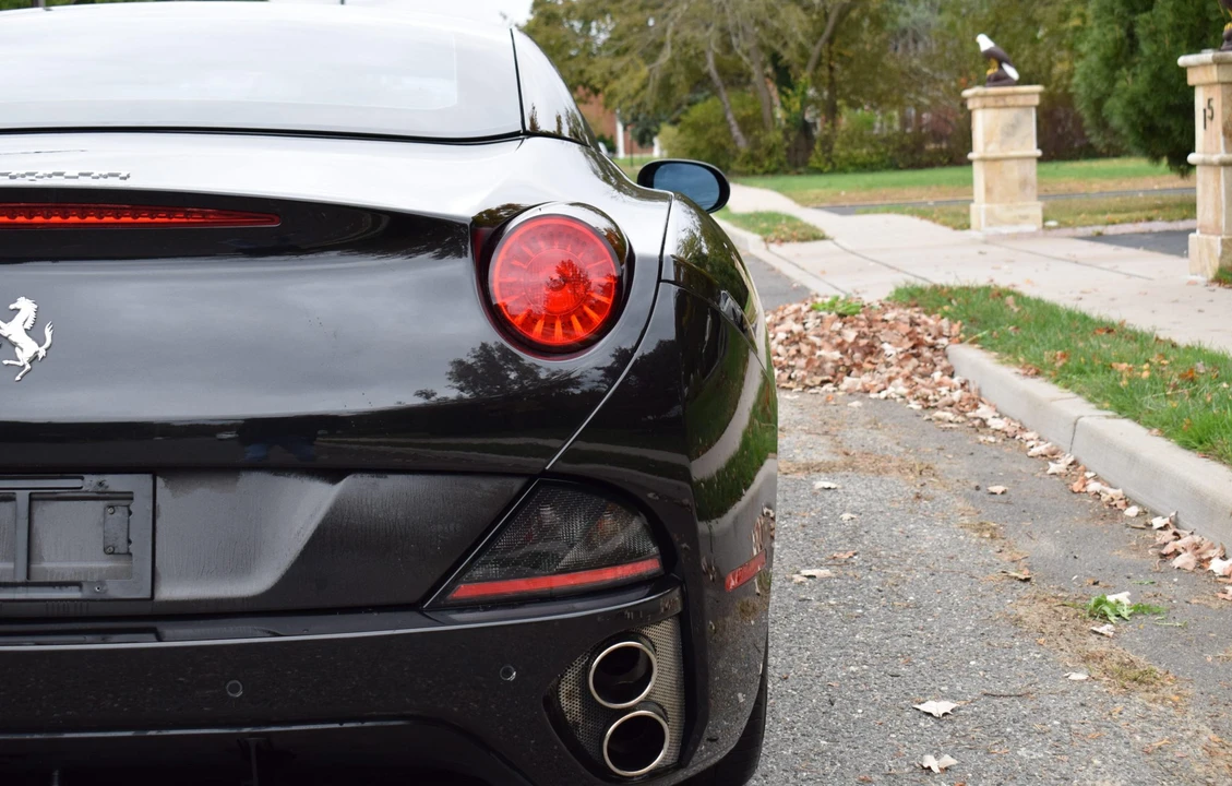 2010 Ferrari California - Image 23 of 31