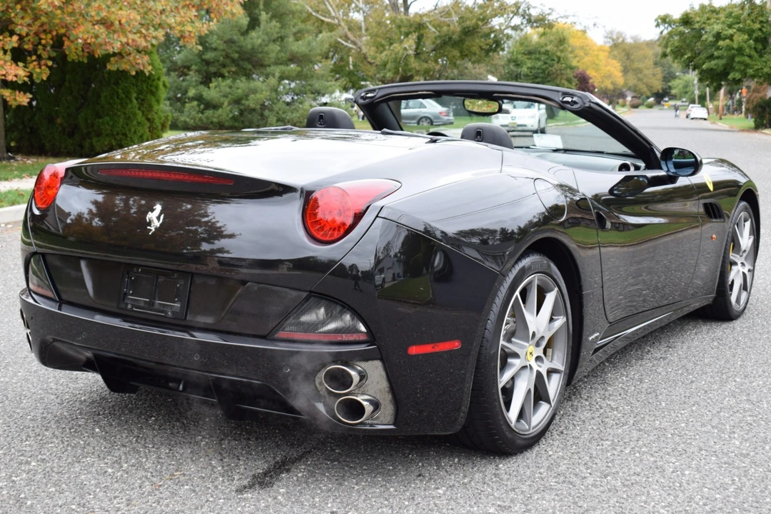 2010 Ferrari California - Image 13 of 31