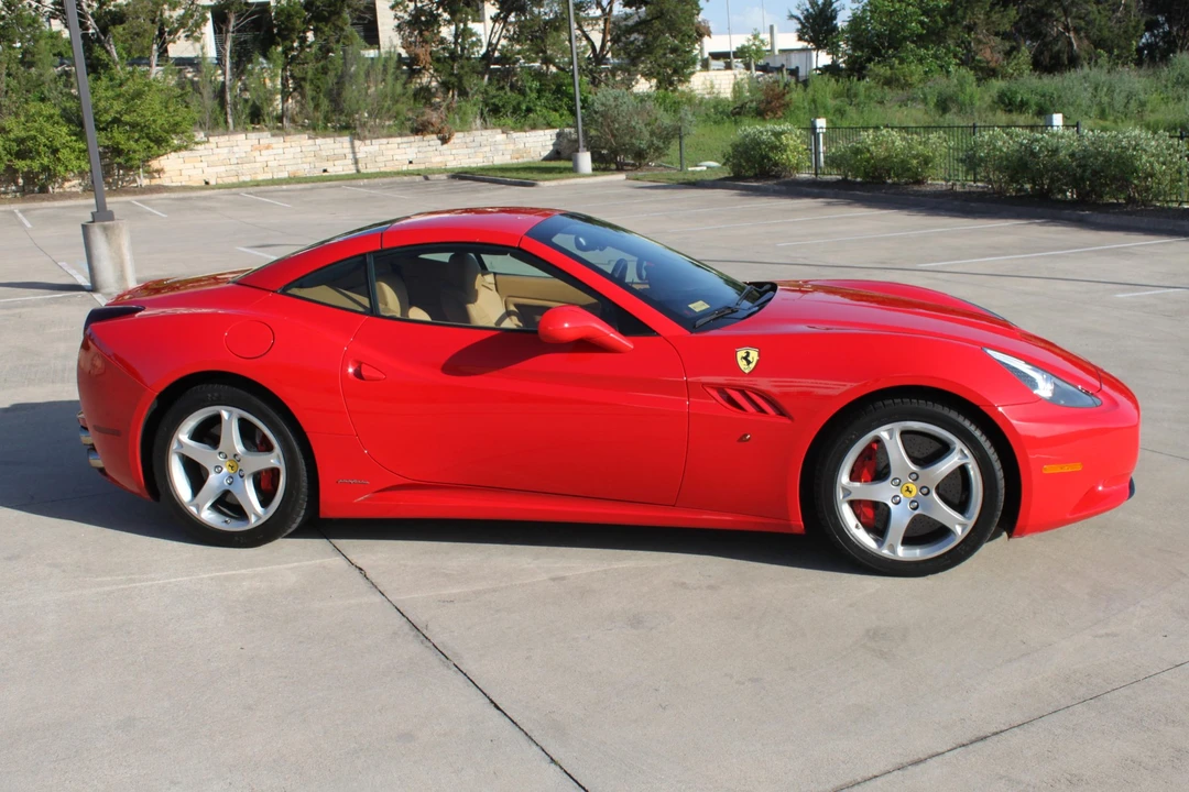 2010 Ferrari California - Image 24 of 31
