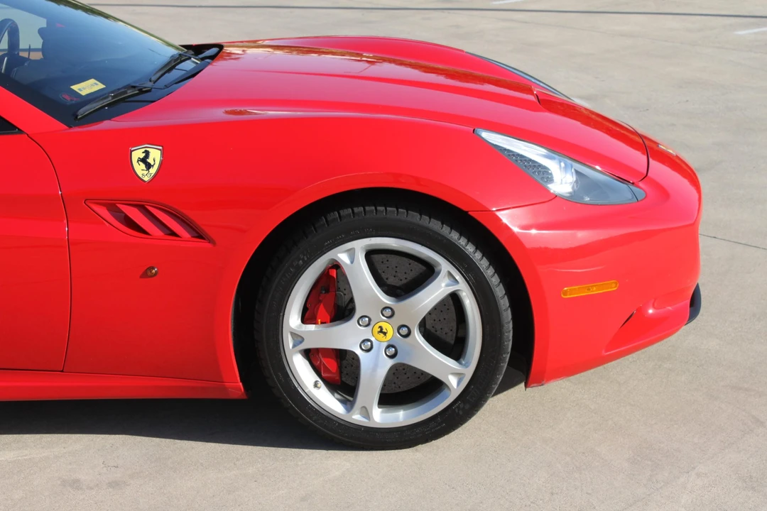 2010 Ferrari California - Image 28 of 31