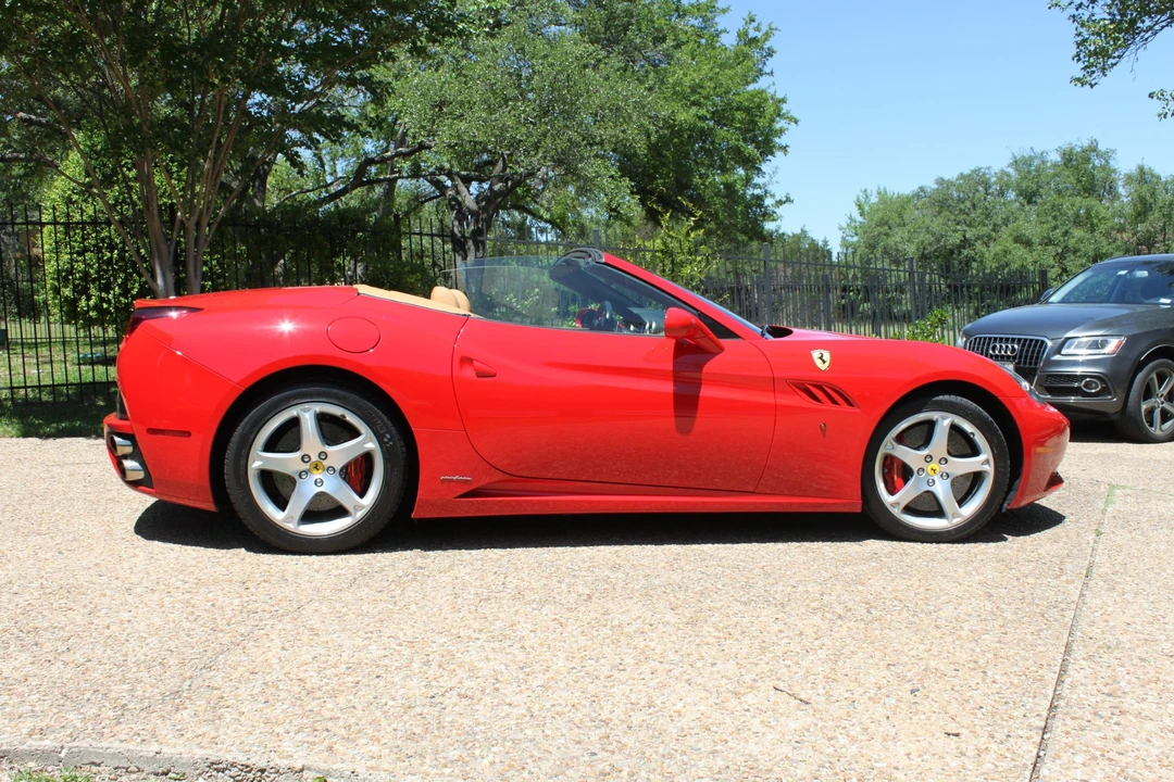 2010 Ferrari California - Image 6 of 31