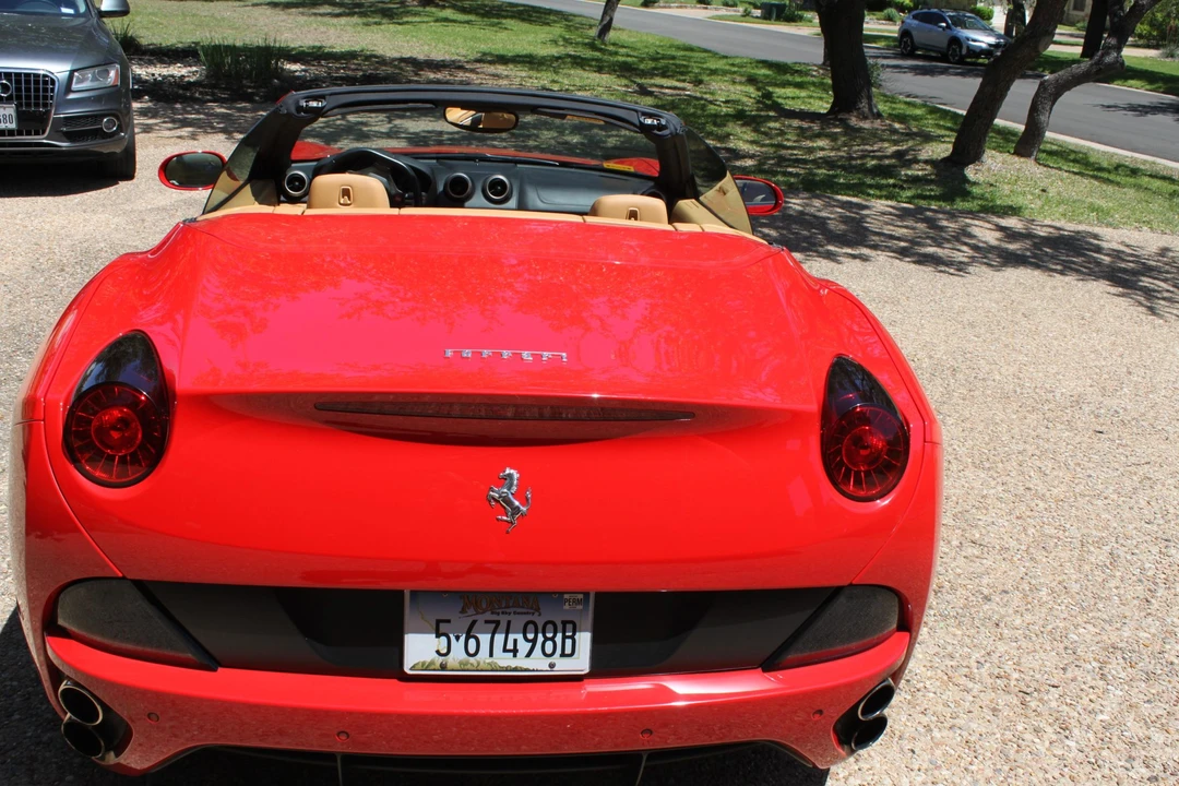 2010 Ferrari California - Image 5 of 31