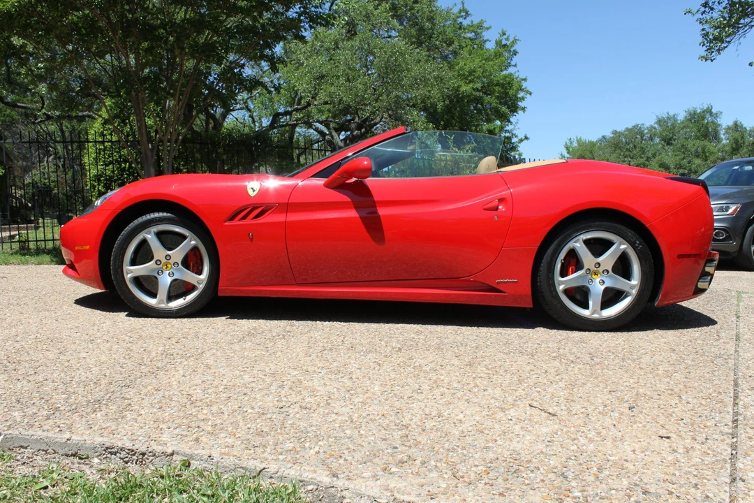 2010 Ferrari California - Image 3 of 31