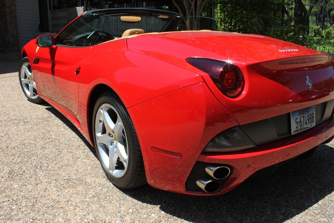 2010 Ferrari California - Image 4 of 31