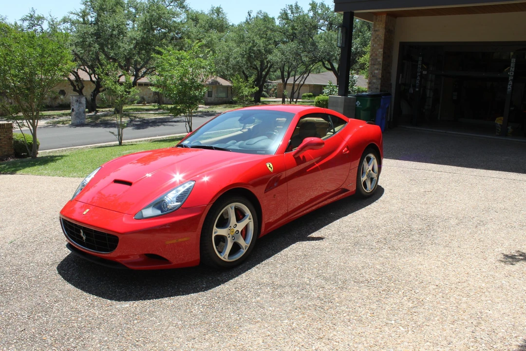 2010 Ferrari California - Image 8 of 31