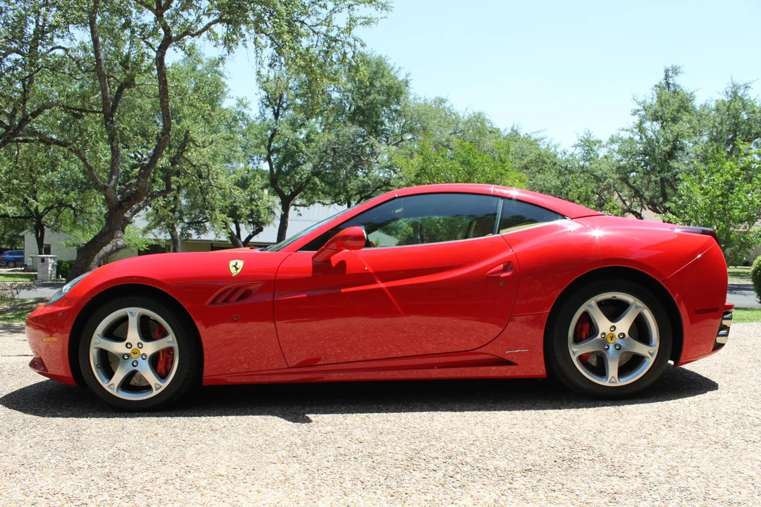 2010 Ferrari California - Image 10 of 31