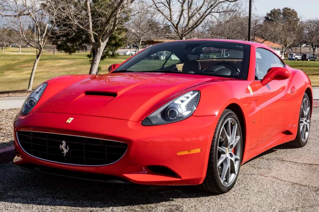 2010 Ferrari California - Image 1 of 31