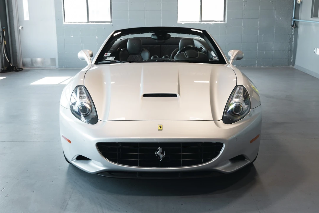 2010 Ferrari California - Image 8 of 31
