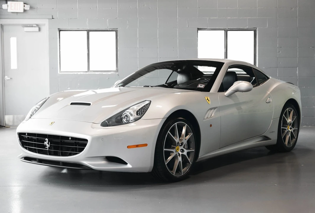 2010 Ferrari California - Image 9 of 31