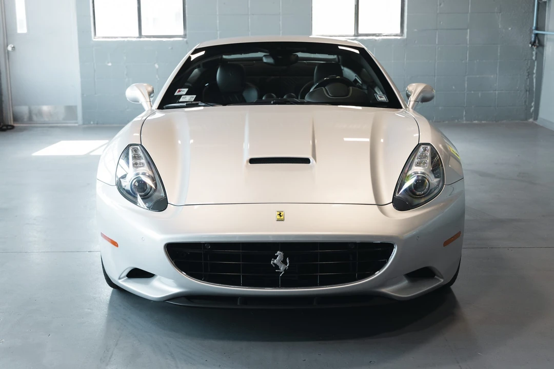 2010 Ferrari California - Image 17 of 31