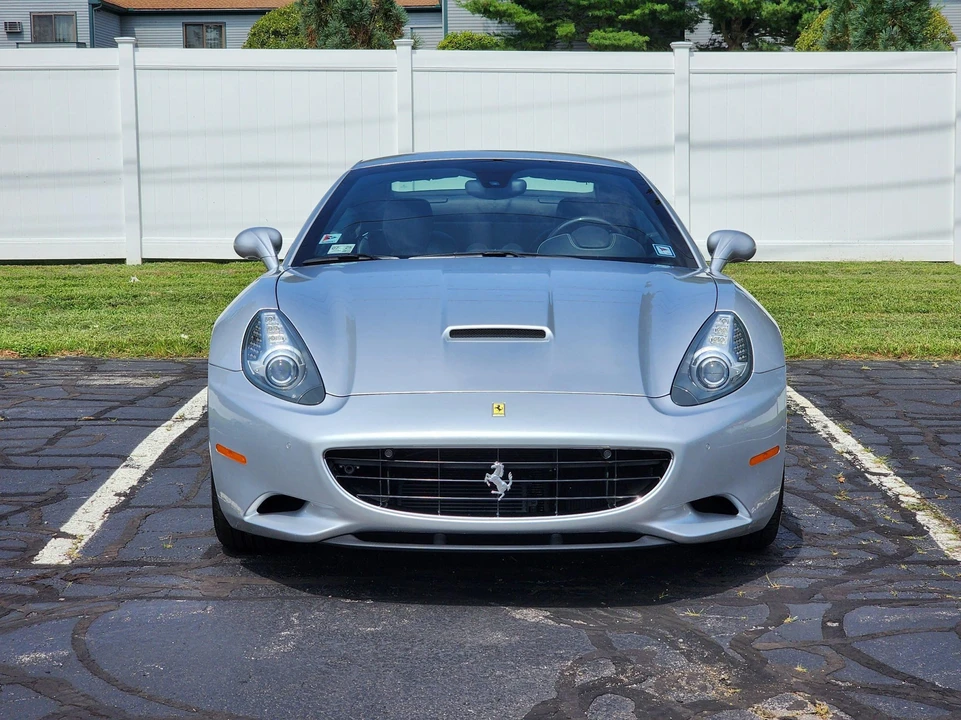 2010 Ferrari California - Image 22 of 31