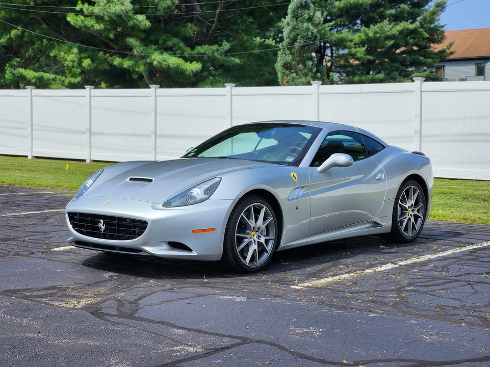 2010 Ferrari California - Image 18 of 31