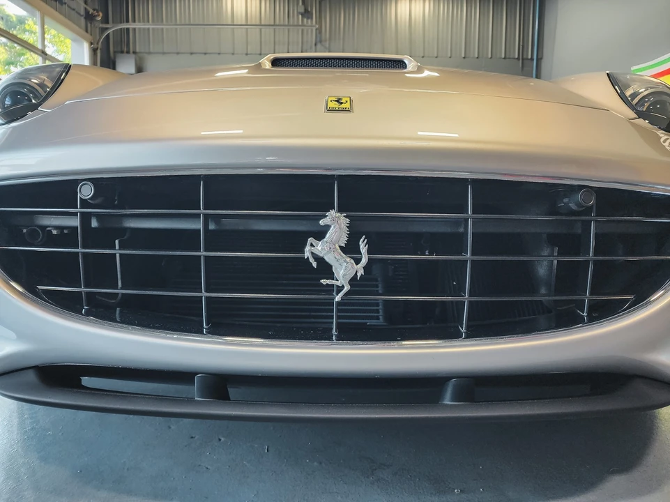 2010 Ferrari California - Image 25 of 31