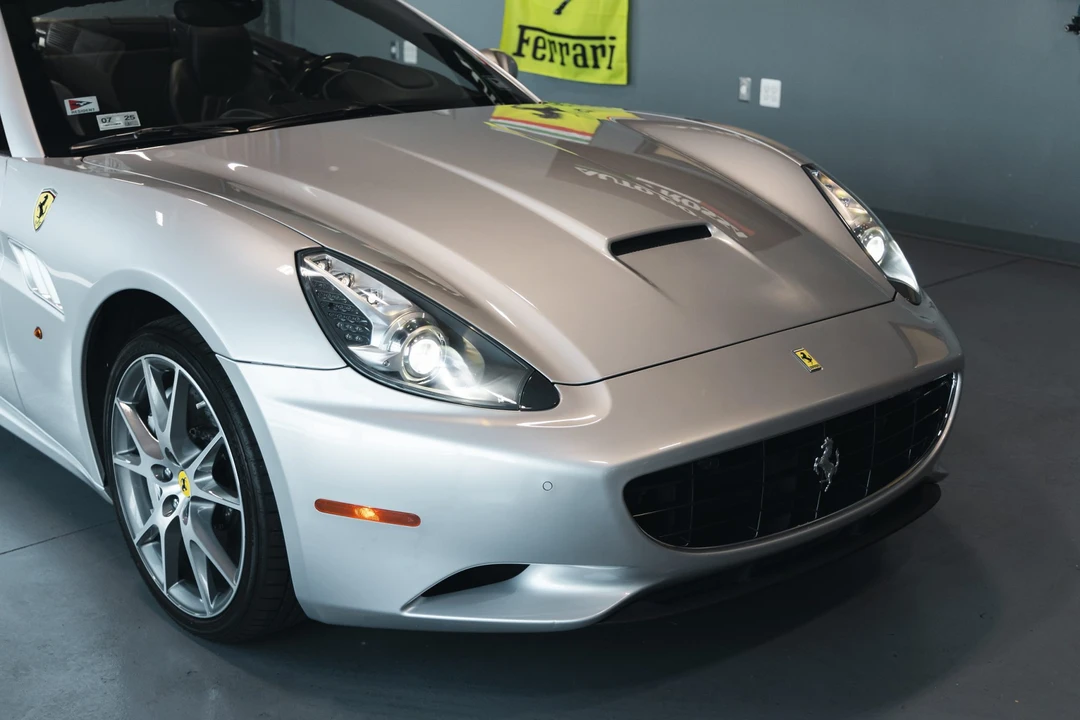 2010 Ferrari California - Image 23 of 31