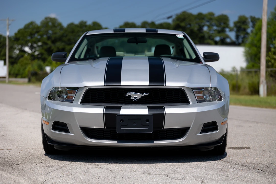 2010 Ford S197 Mustang - Image 14 of 31