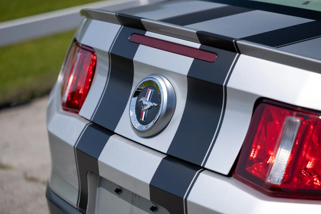 2010 Ford S197 Mustang - Image 18 of 31