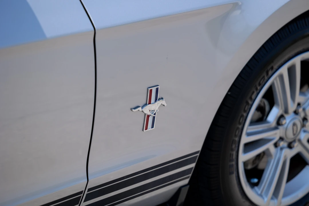 2010 Ford S197 Mustang - Image 26 of 31