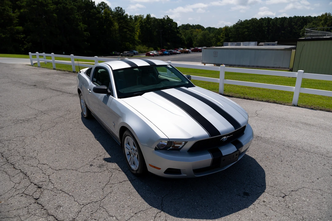 2010 Ford S197 Mustang - Image 11 of 31