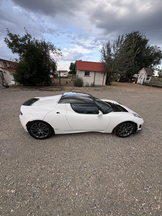 2010 Tesla Roadster - Image 8 of 31