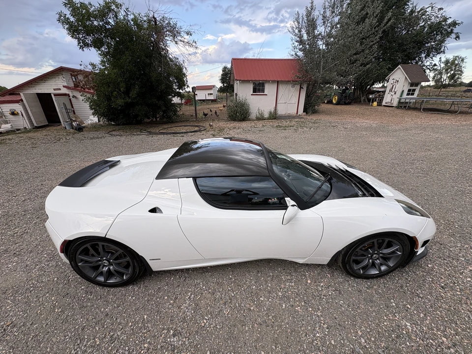 2010 Tesla Roadster - Image 7 of 31