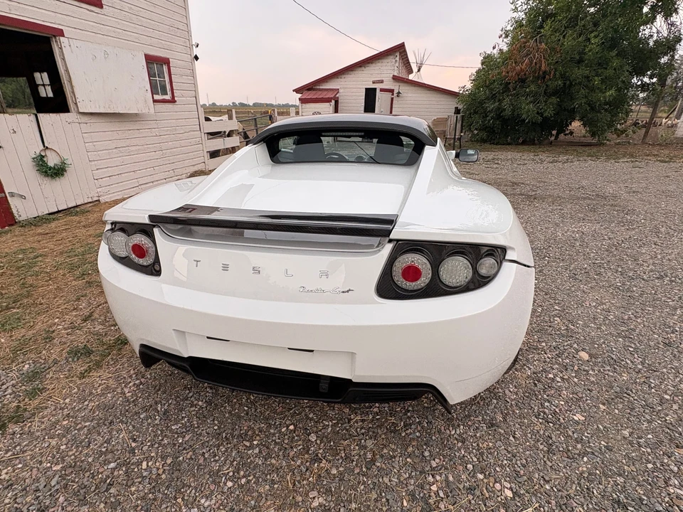 2010 Tesla Roadster - Image 20 of 31