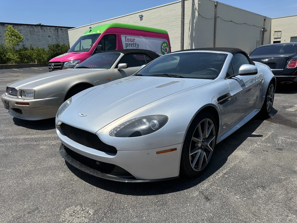 2011 Aston Martin V8 Vantage (2006-2017) - Image 13 of 31