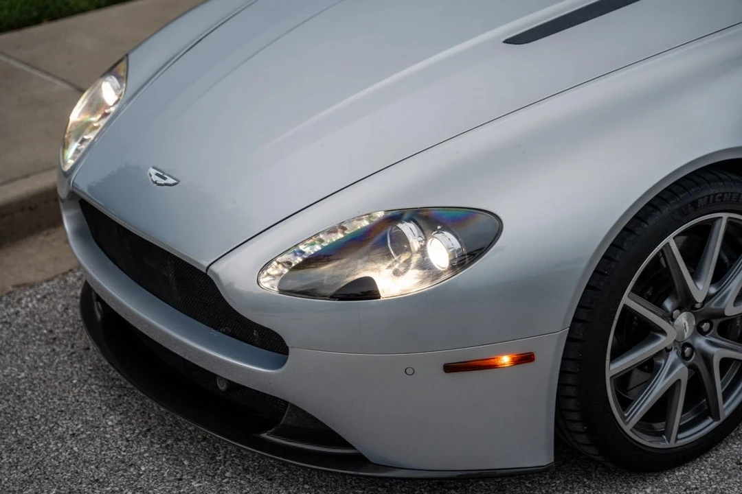 2011 Aston Martin V8 Vantage (2006-2017) - Image 14 of 31