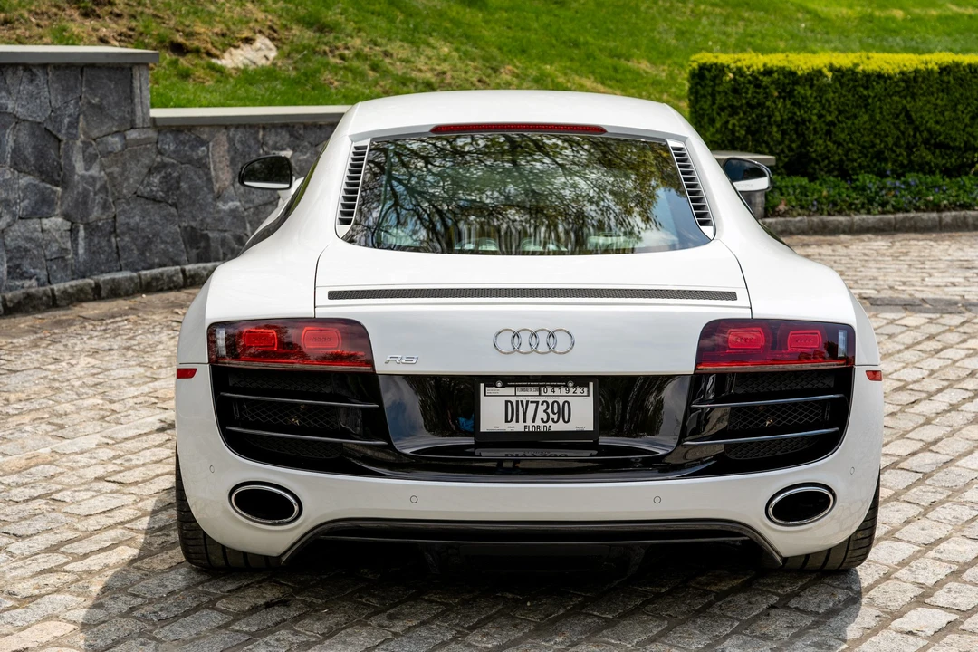 2011 Audi 42 R8 - Image 6 of 31