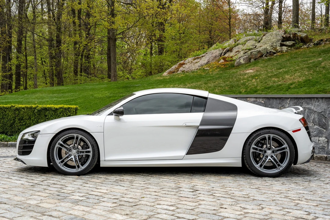 2011 Audi 42 R8 - Image 4 of 31