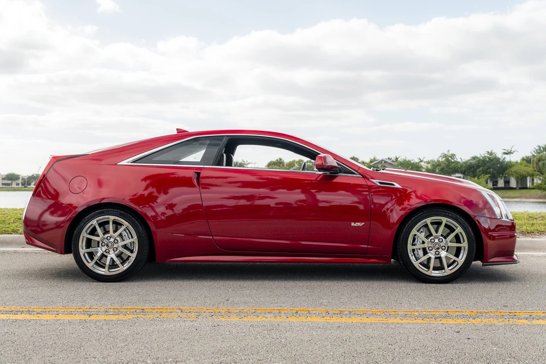 2011 Cadillac CTS-V 2nd Gen - Image 8 of 31