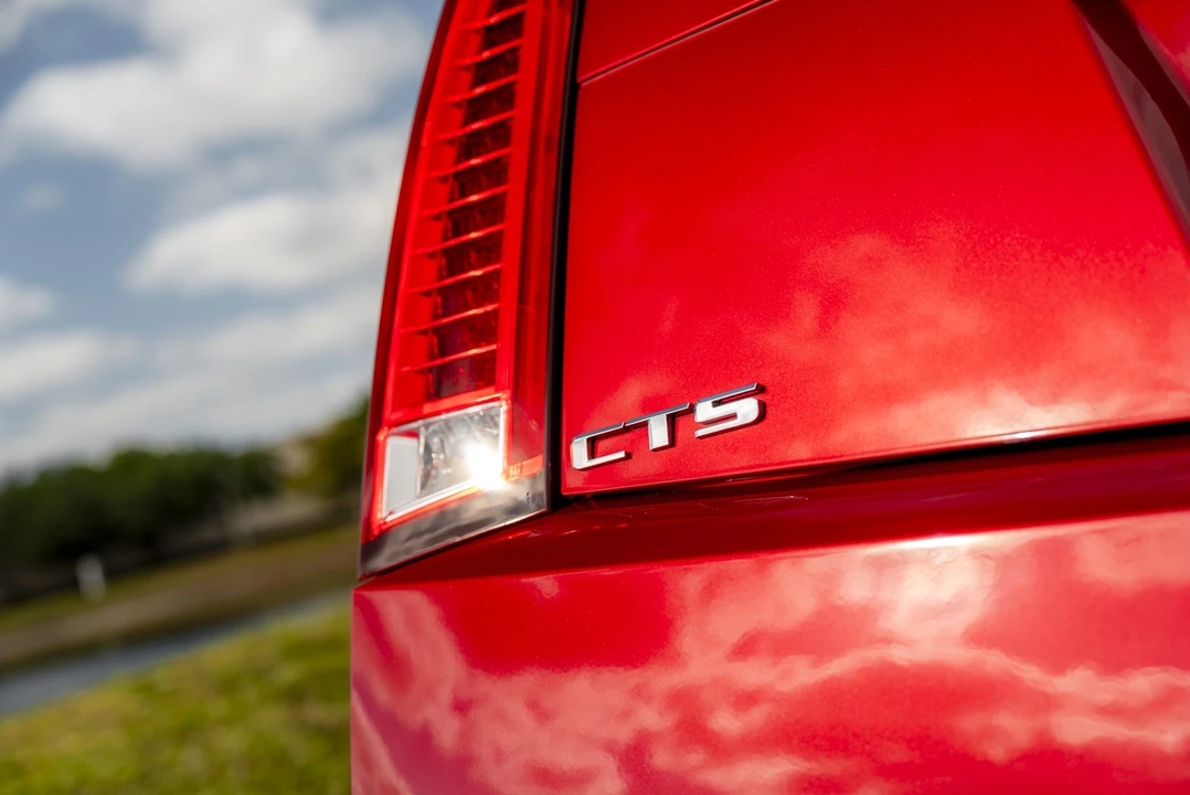 2011 Cadillac CTS-V 2nd Gen - Image 27 of 31