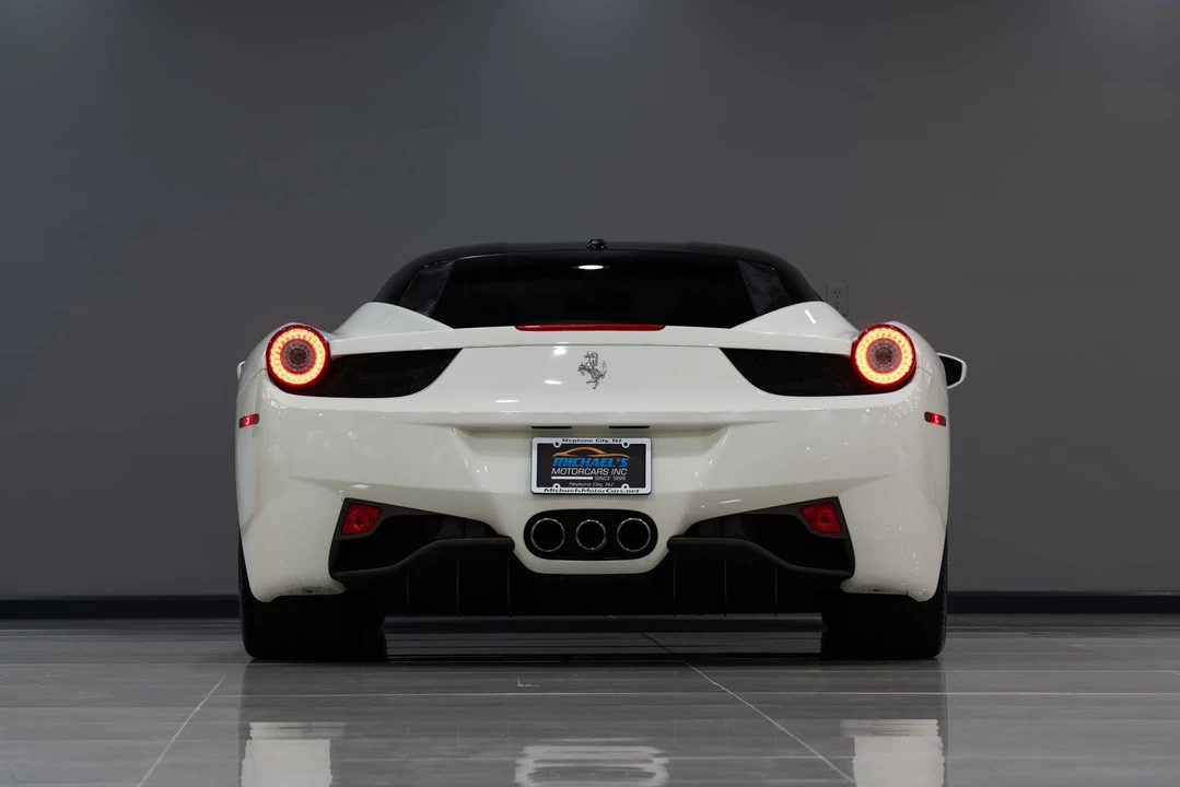 2011 Ferrari 458 Italia - Image 24 of 31