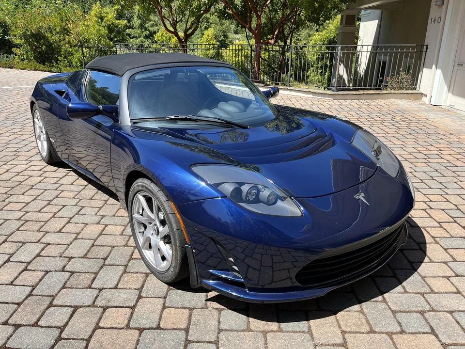 2011 Tesla Roadster - Image 4 of 31
