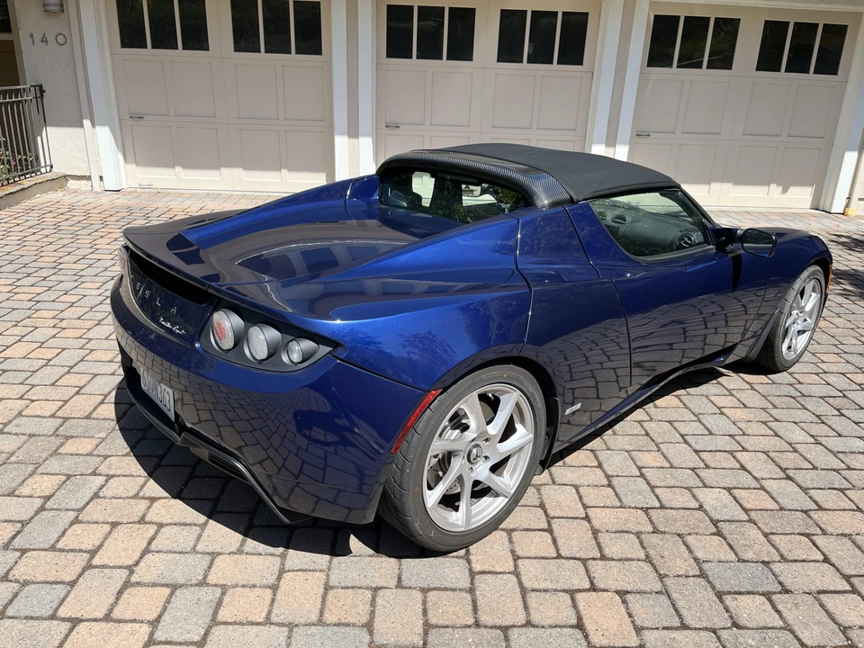 2011 Tesla Roadster - Image 7 of 31