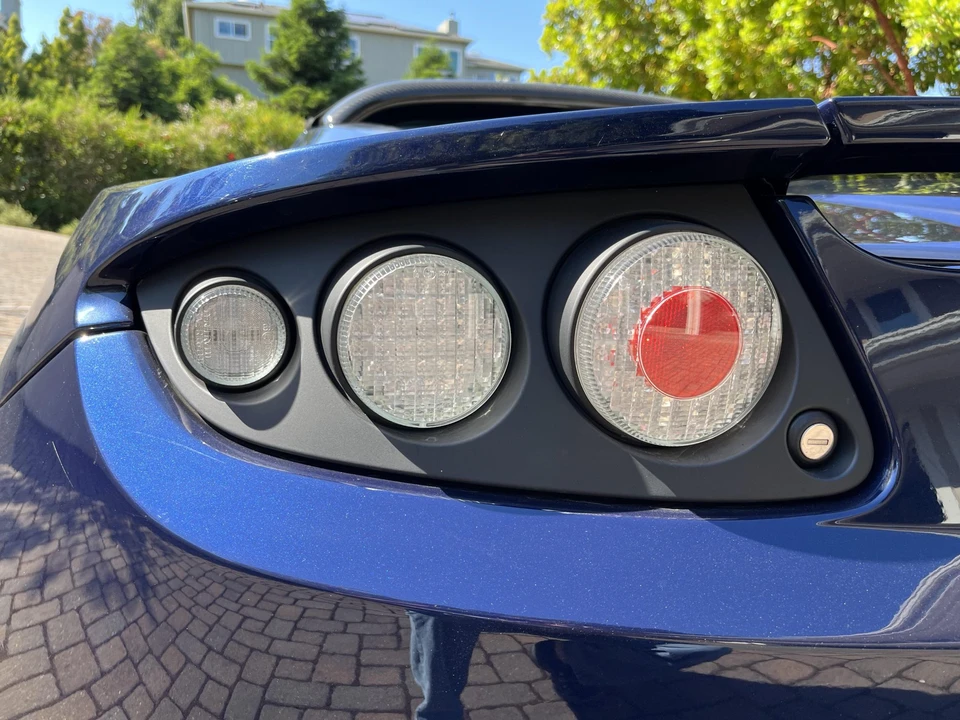 2011 Tesla Roadster - Image 24 of 31