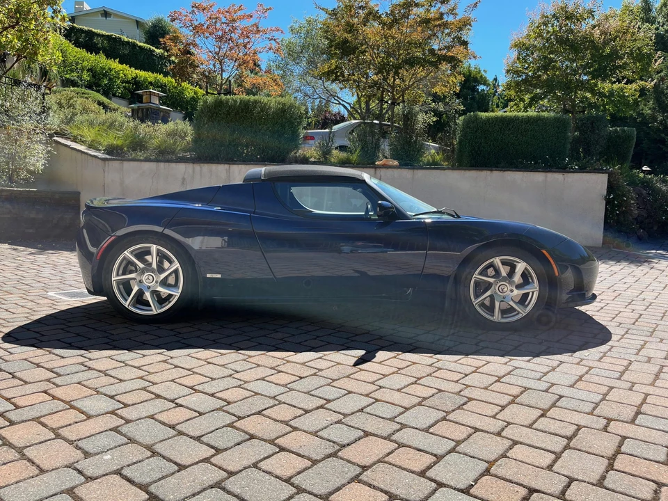 2011 Tesla Roadster - Image 6 of 31