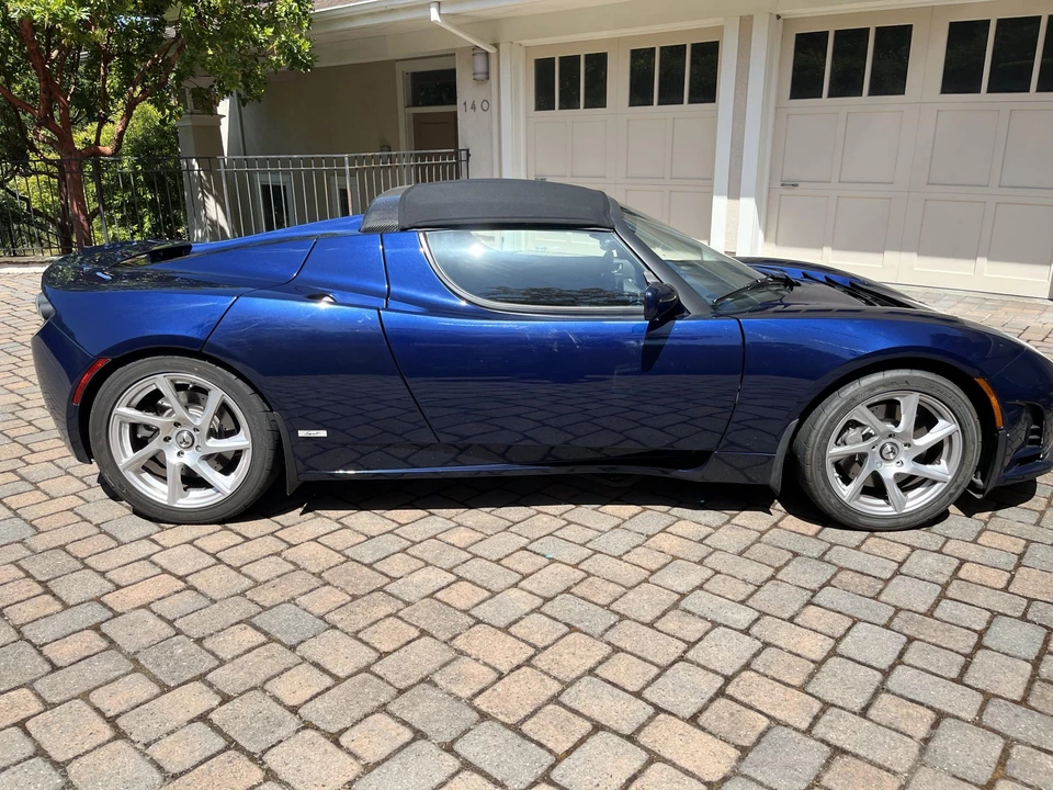 2011 Tesla Roadster - Image 5 of 31