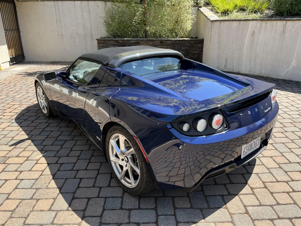 2011 Tesla Roadster - Image 9 of 31