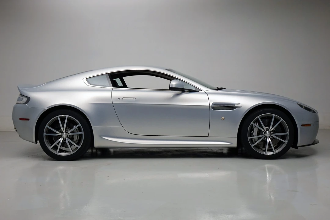 2012 Aston Martin V8 Vantage (2006-2017) - Image 7 of 31