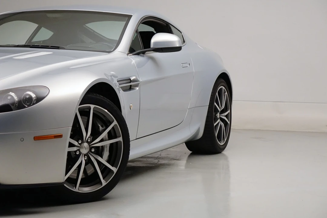 2012 Aston Martin V8 Vantage (2006-2017) - Image 22 of 31
