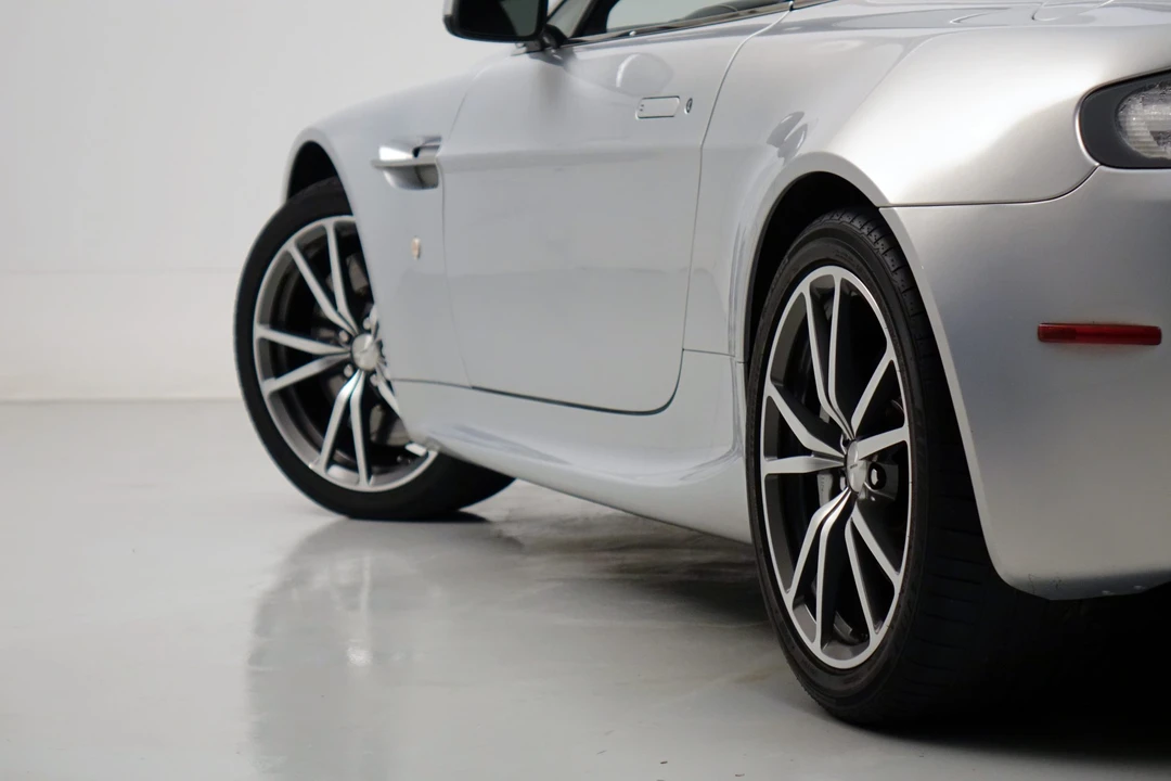 2012 Aston Martin V8 Vantage (2006-2017) - Image 25 of 31