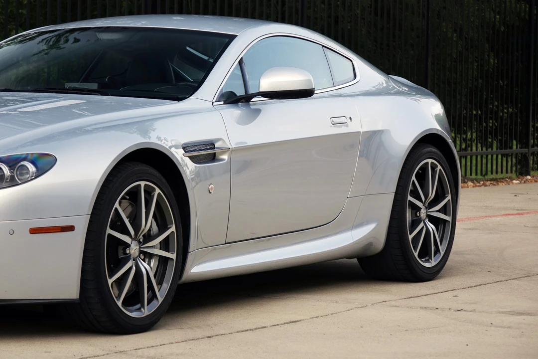 2012 Aston Martin V8 Vantage (2006-2017) - Image 21 of 31
