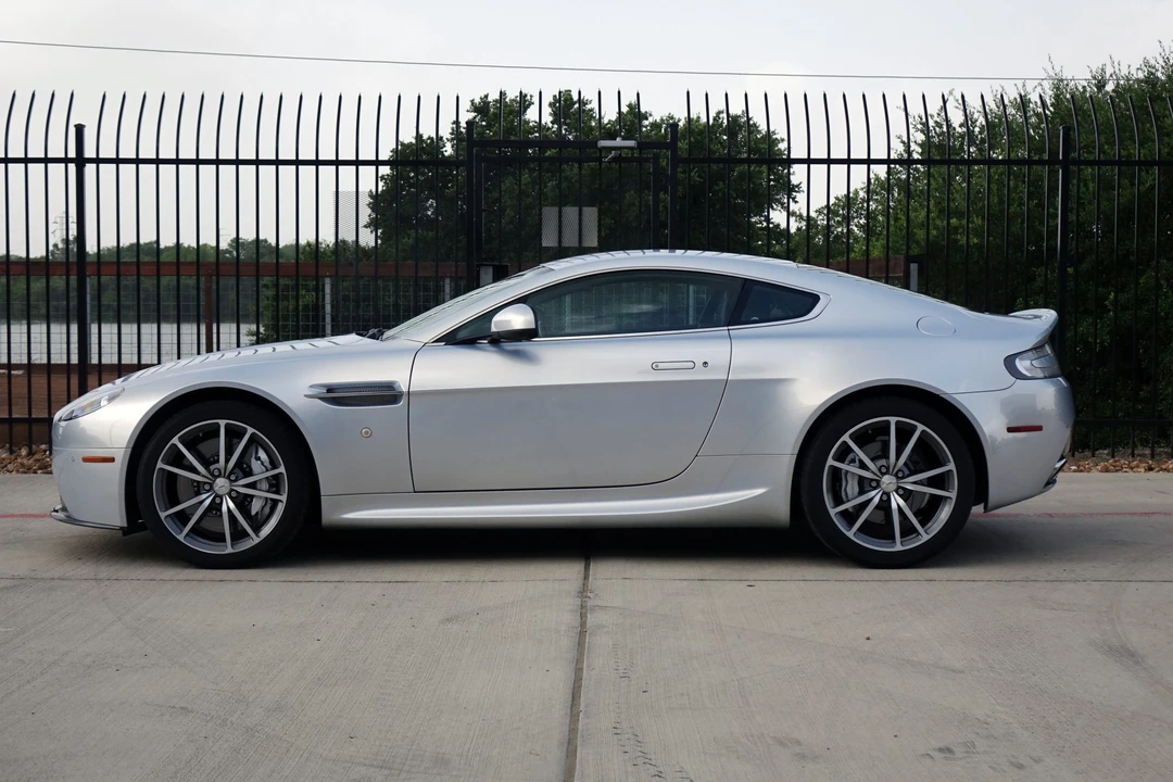 2012 Aston Martin V8 Vantage (2006-2017) - Image 13 of 31