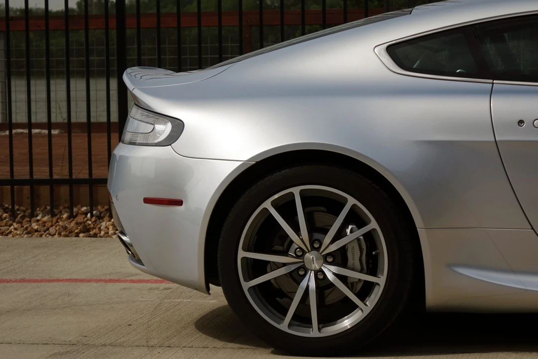 2012 Aston Martin V8 Vantage (2006-2017) - Image 26 of 31