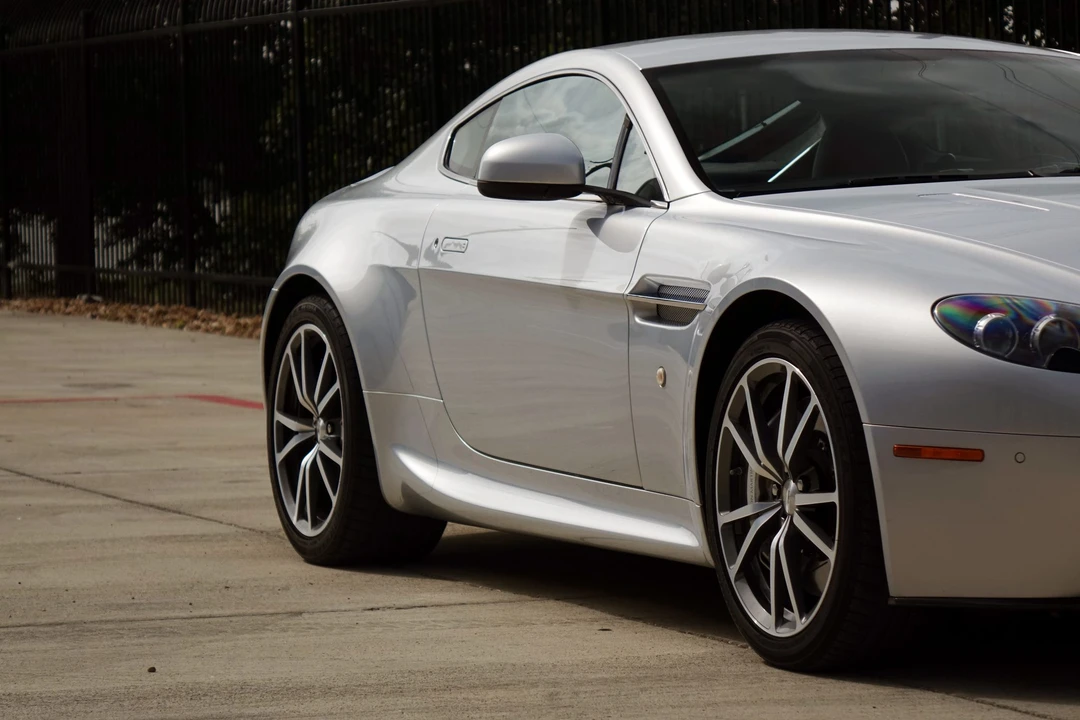 2012 Aston Martin V8 Vantage (2006-2017) - Image 24 of 31