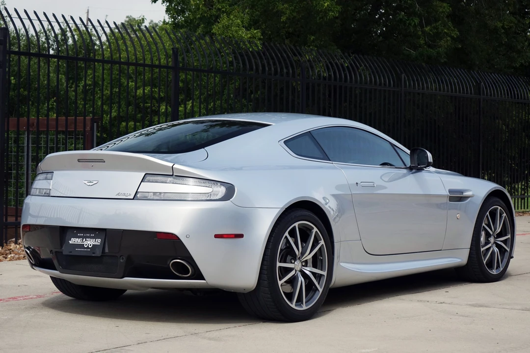 2012 Aston Martin V8 Vantage (2006-2017) - Image 17 of 31