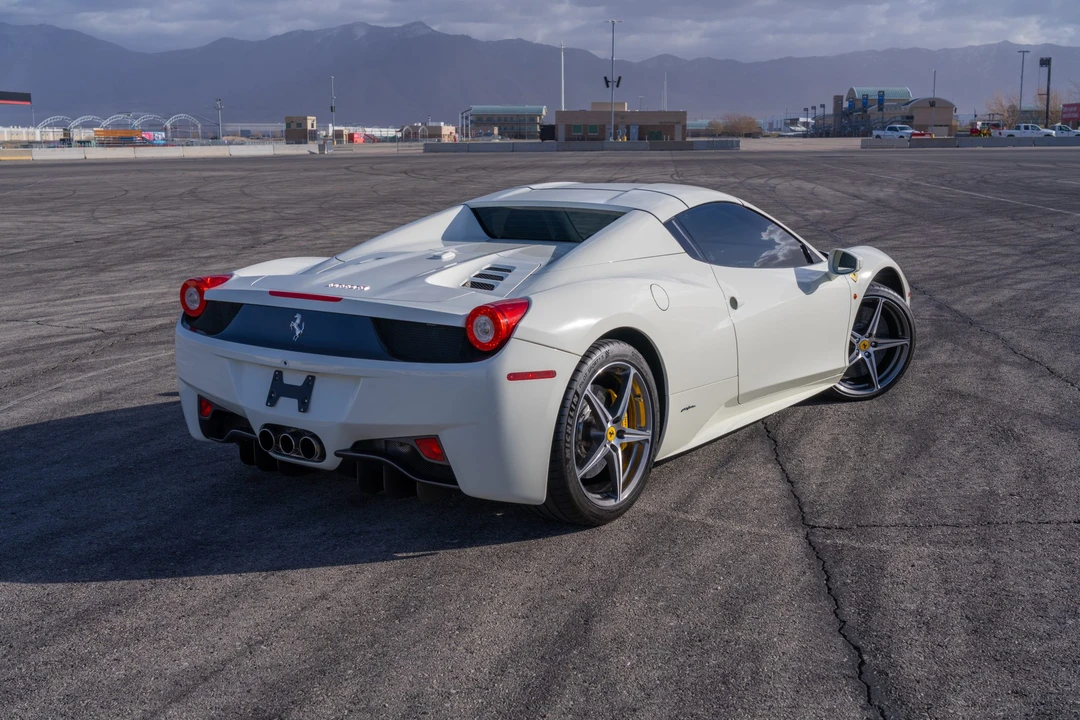 2012 Ferrari 458 Spider - Image 27 of 31