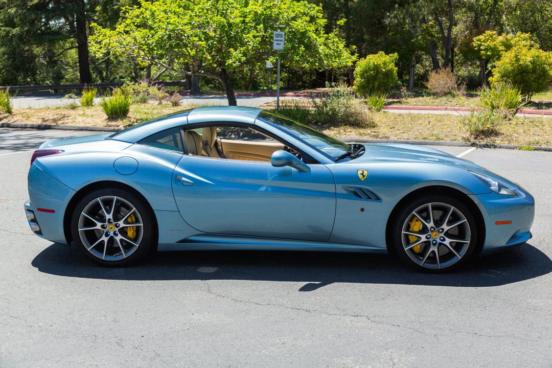 2012 Ferrari California - Image 10 of 31