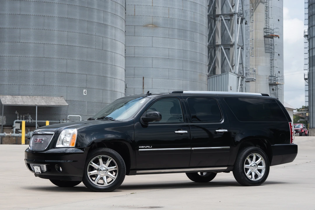 2012 GMC Yukon 3rd Gen - Image 3 of 31