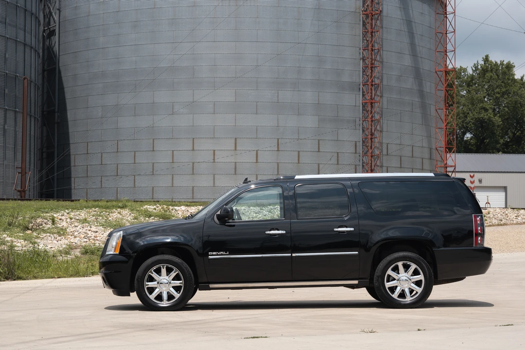 2012 GMC Yukon 3rd Gen - Image 4 of 31